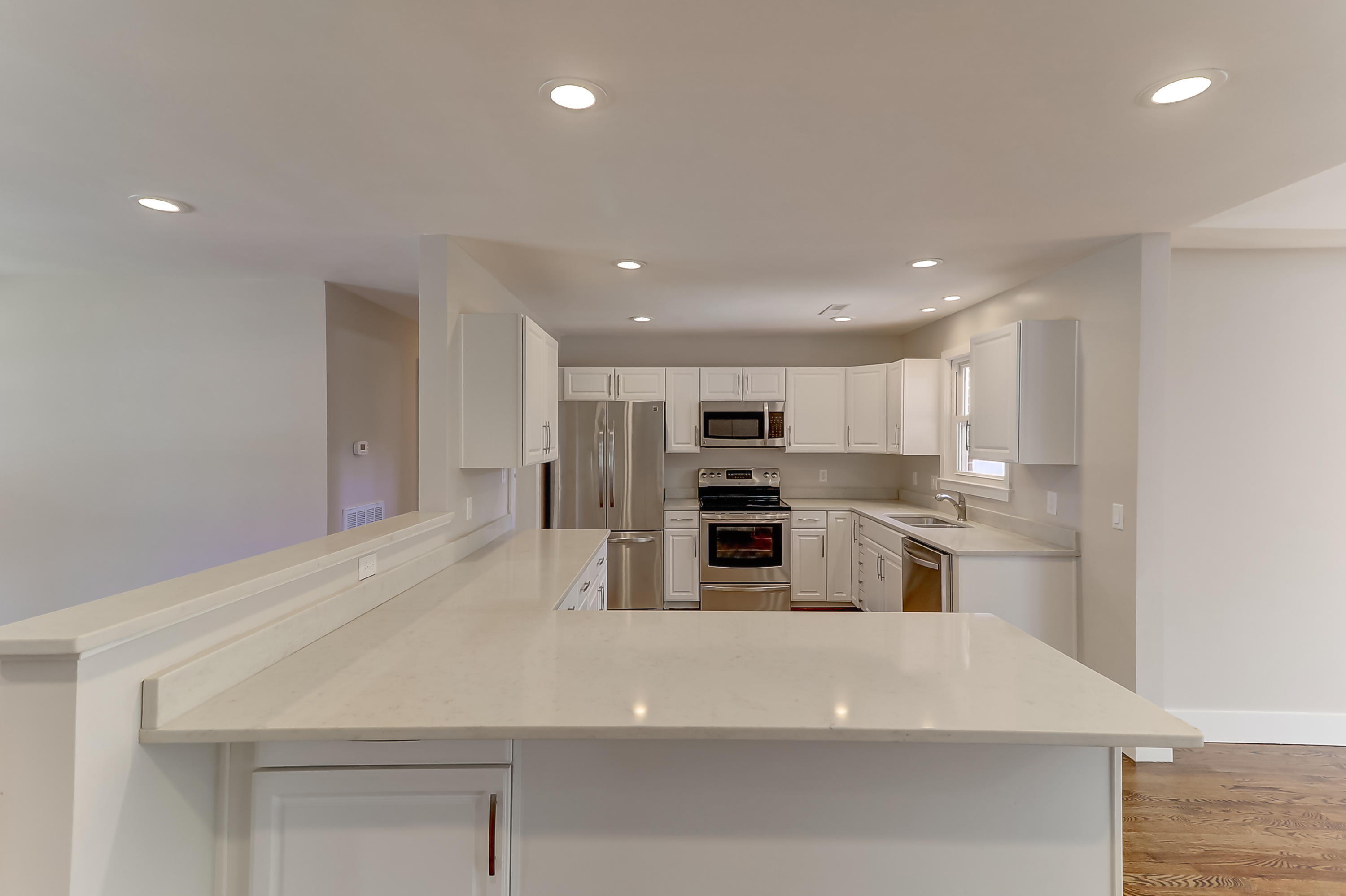 725 Windward Road Charleston, SC 29412 - Photo 7 of 33 Kitchen