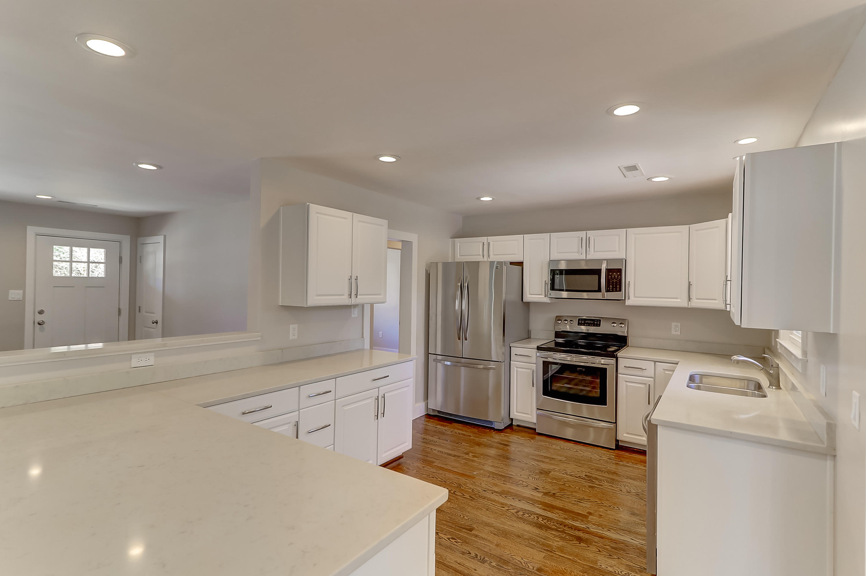 725 Windward Road Charleston, SC 29412 - Photo 8 of 33 Kitchen