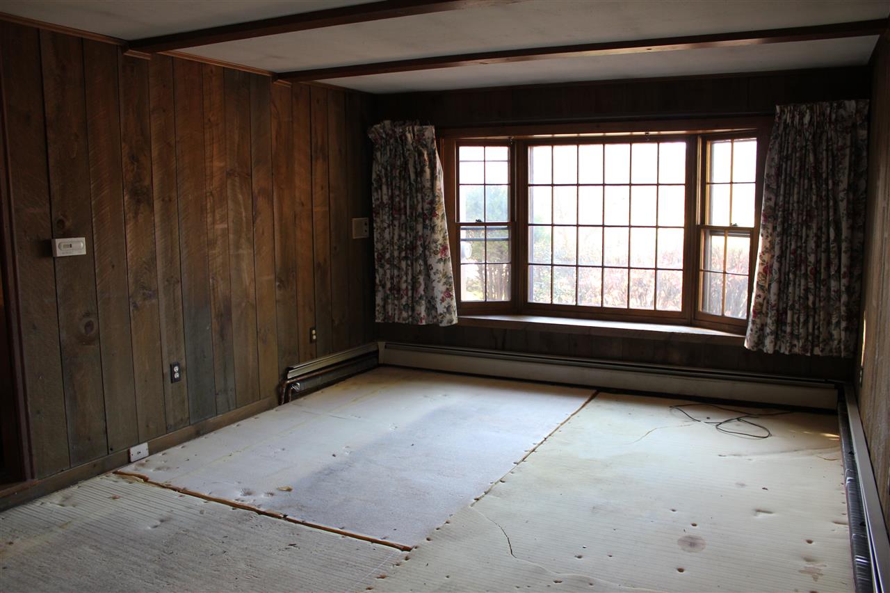 3 New Boston Road Amherst, NH 03031 - Photo 4 of 21
