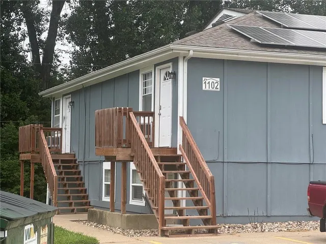 $600,000 | 1102 North 4th Street, Lansing, KS 66043