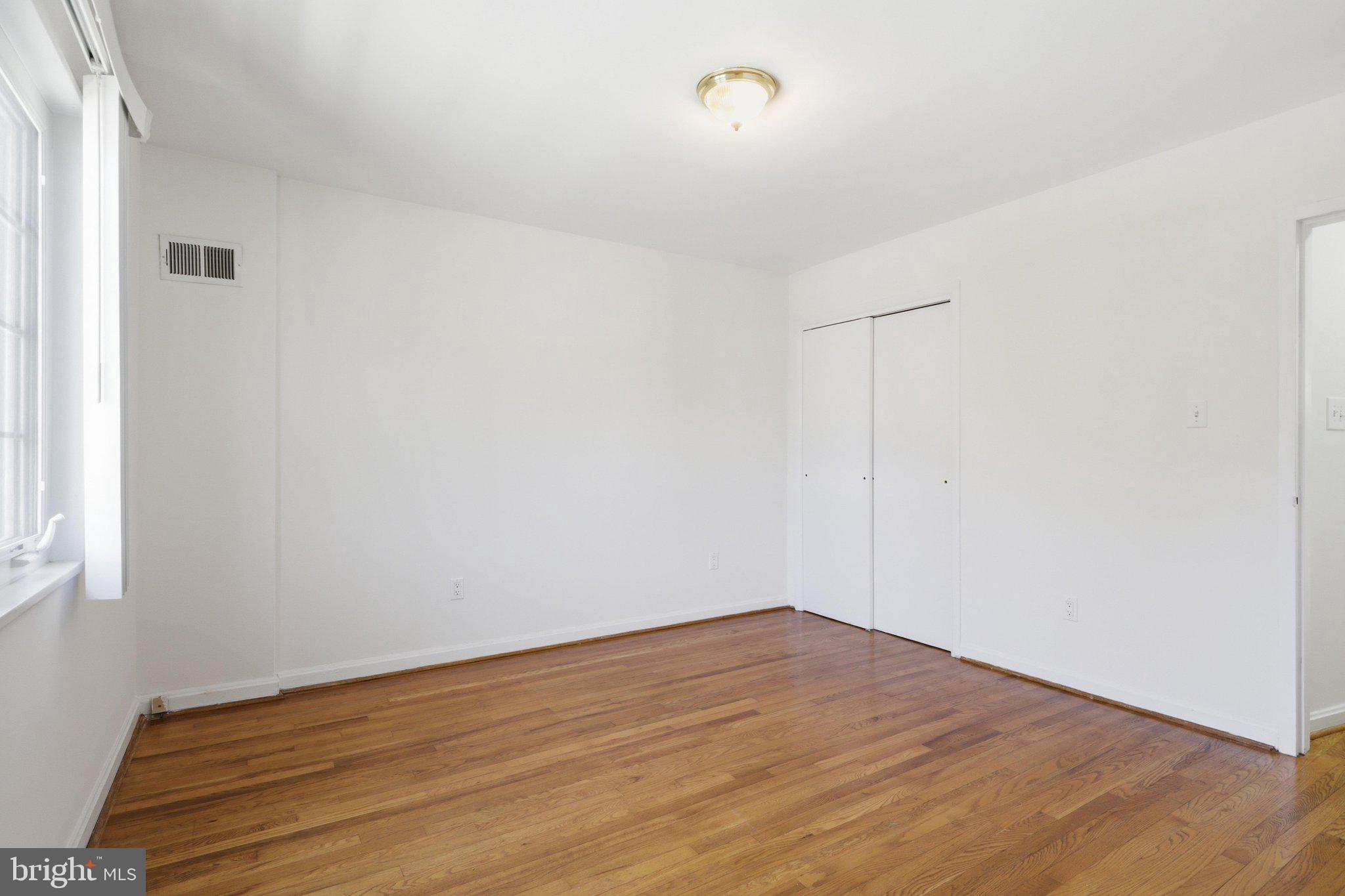 5364 Pooks Hill Road, Unit 301 Bethesda, MD 20814 - Photo 7 of 25 Bedroom 1