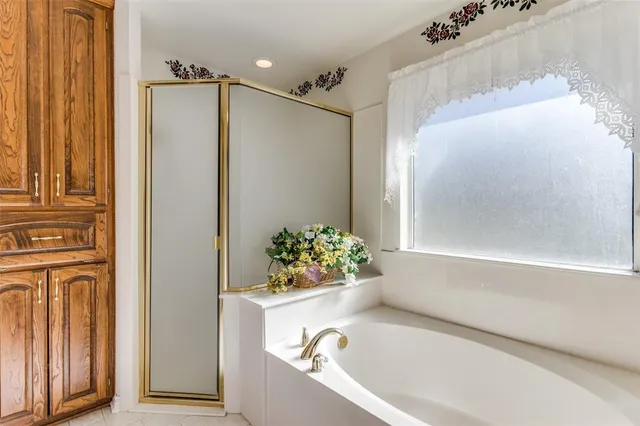 $365,000 | 345 Huggins Drive, Springtown, TX 76082