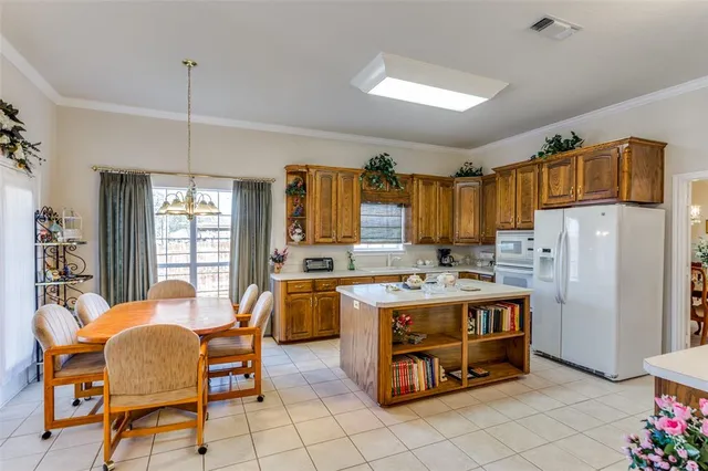 $365,000 | 345 Huggins Drive, Springtown, TX 76082