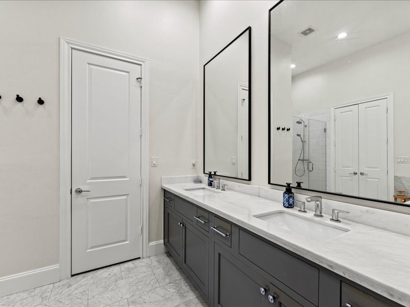 2605 Maxroy Street Houston, TX 77007 - Photo 30 of 36