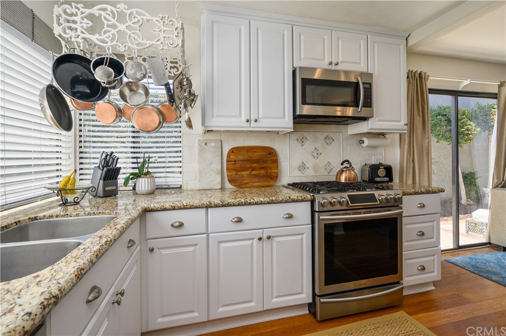 14 Soaring Hawk Irvine, CA 92614 - Photo 13 of 47