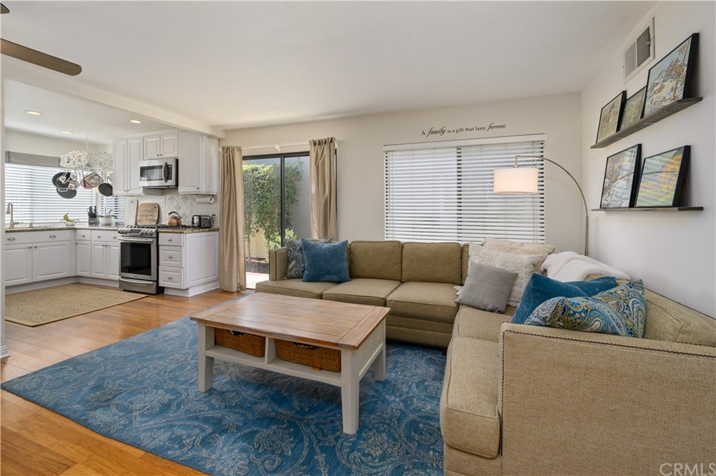 14 Soaring Hawk Irvine, CA 92614 - Photo 18 of 47