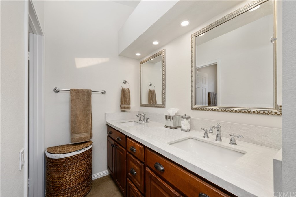 14 Soaring Hawk Irvine, CA 92614 - Photo 26 of 47