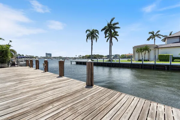 $27,000 | 703 Royal Plaza Drive, Fort Lauderdale, FL 33301