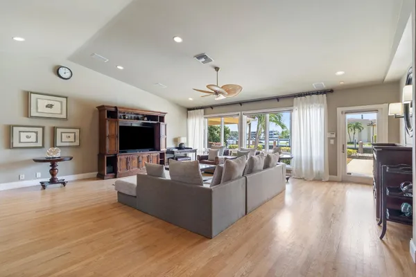 $27,000 | 703 Royal Plaza Drive, Fort Lauderdale, FL 33301
