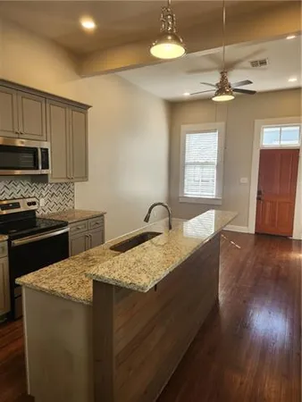 $1,350 | 2127 Franklin Court, New Orleans, LA 70115