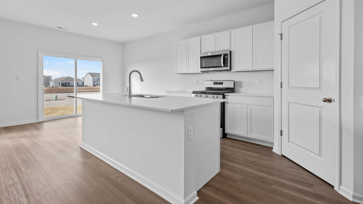 3004 Old Castle Road Joliet, IL 60435 - Photo 5 of 40