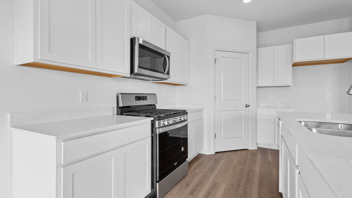 3004 Old Castle Road Joliet, IL 60435 - Photo 8 of 40