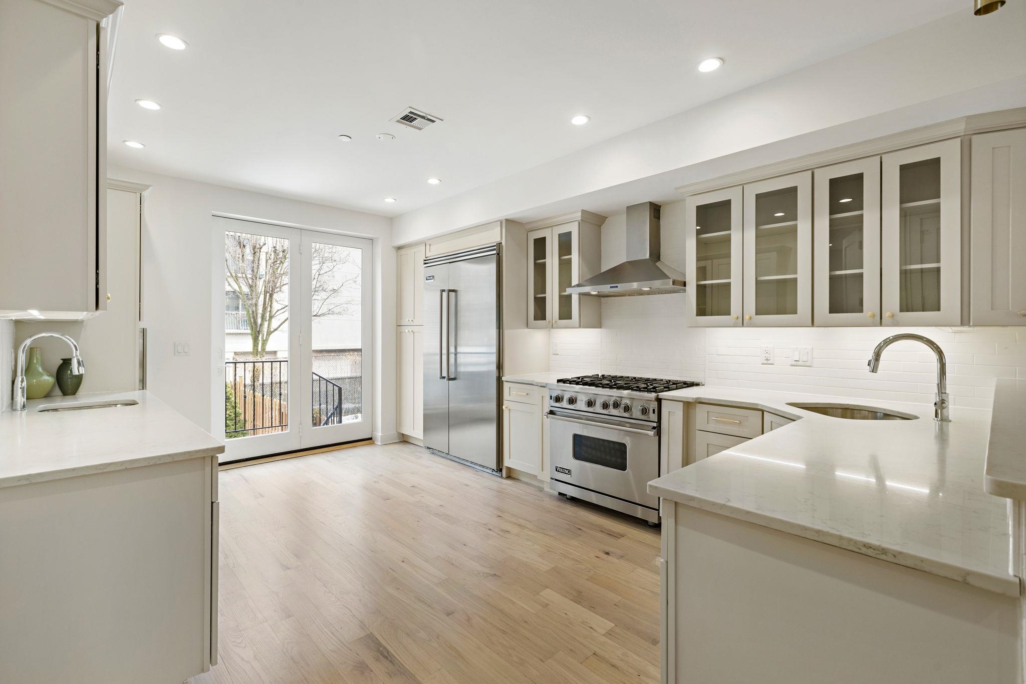 529 Adams Street, Unit 1 Hoboken, NJ 07030 - Photo 11 of 27