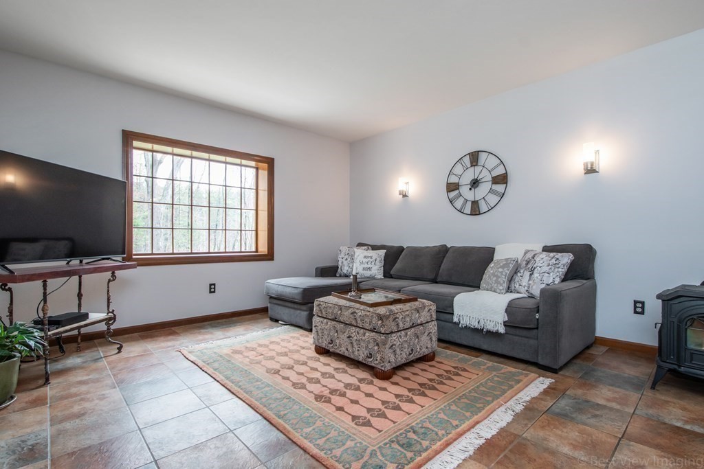 35 Holden Road Shirley, MA 01464 - Photo 12 of 37 Gallery Image 12