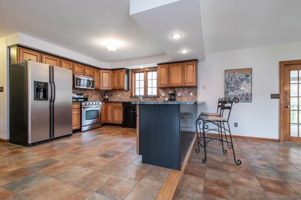 35 Holden Road Shirley, MA 01464 - Photo 10 of 37 Gallery Image 10