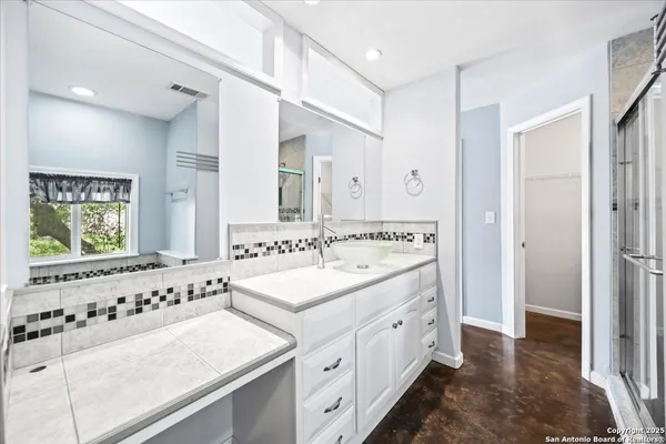 $1,325 | 560 Private Road 1515, Bandera, TX 78003