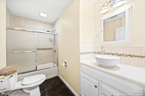 $1,325 | 560 Private Road 1515, Bandera, TX 78003