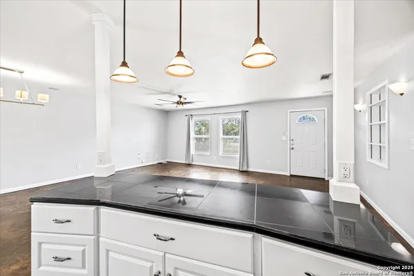 $1,325 | 560 Private Road 1515, Bandera, TX 78003