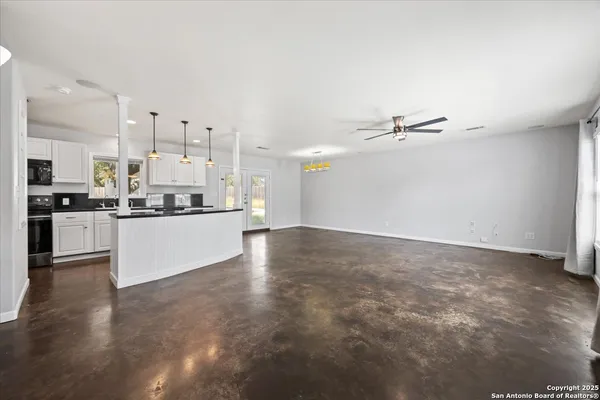 $1,325 | 560 Private Road 1515, Bandera, TX 78003