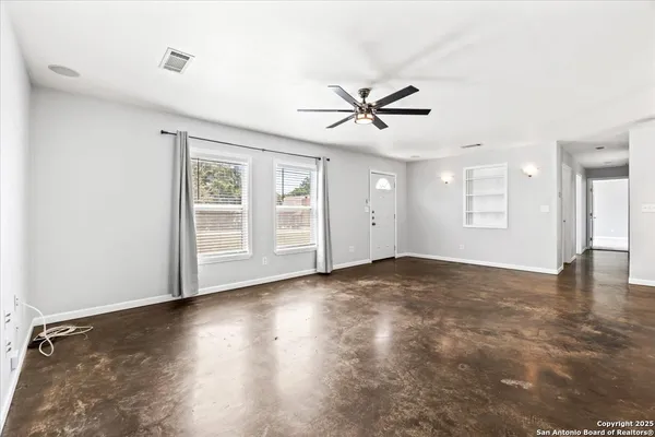 $1,325 | 560 Private Road 1515, Bandera, TX 78003