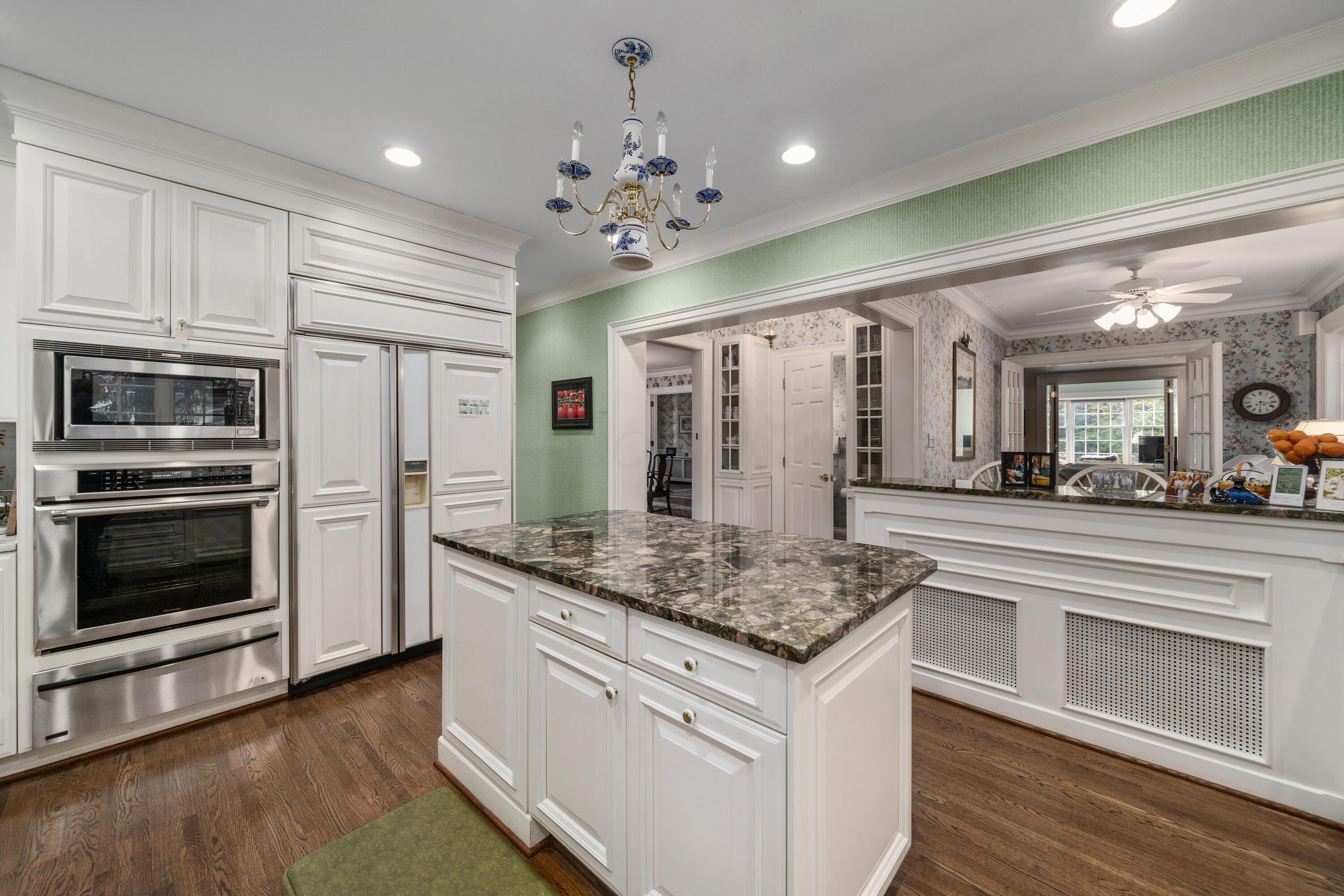 211 Preston Road Columbus, OH 43209 - Photo 34 of 103 DSC03625
