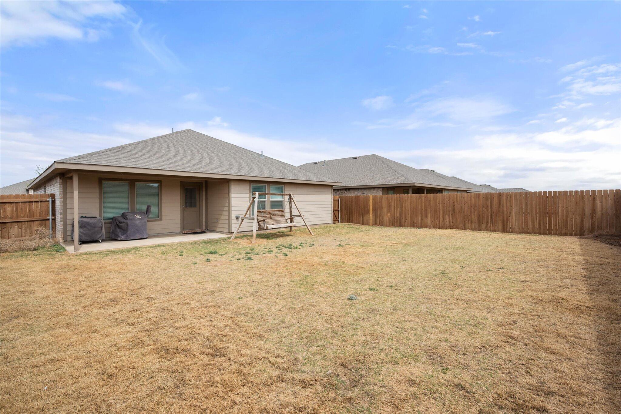 2311 149th Street Lubbock, TX 79423 - Photo 30 of 31 32-2311 149th_3918