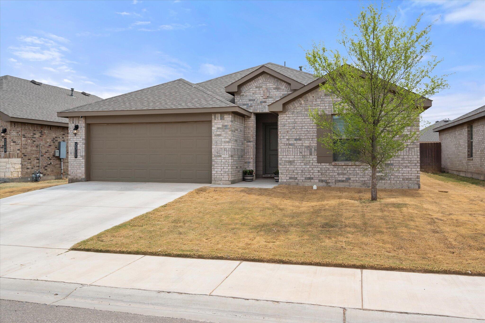2311 149th Street Lubbock, TX 79423 - Photo 3 of 31 03-2311 149th_3940 (2)