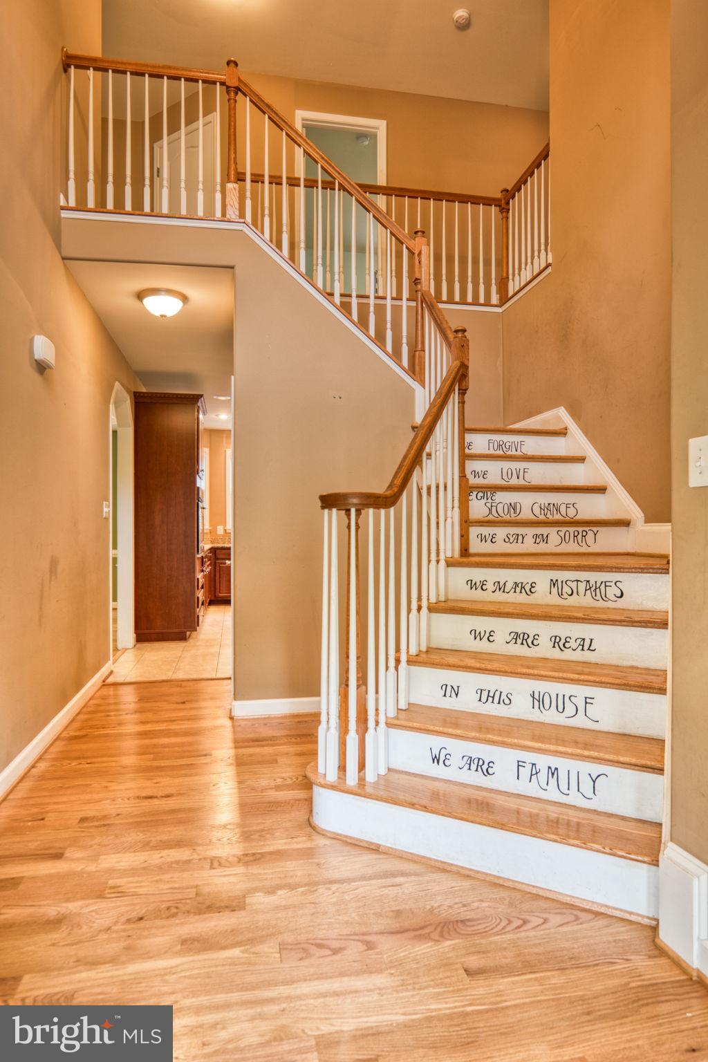 68 MacGregor Ridge Road Stafford, VA 22554 - Photo 4 of 42 Hardwood Foyer and Stairs