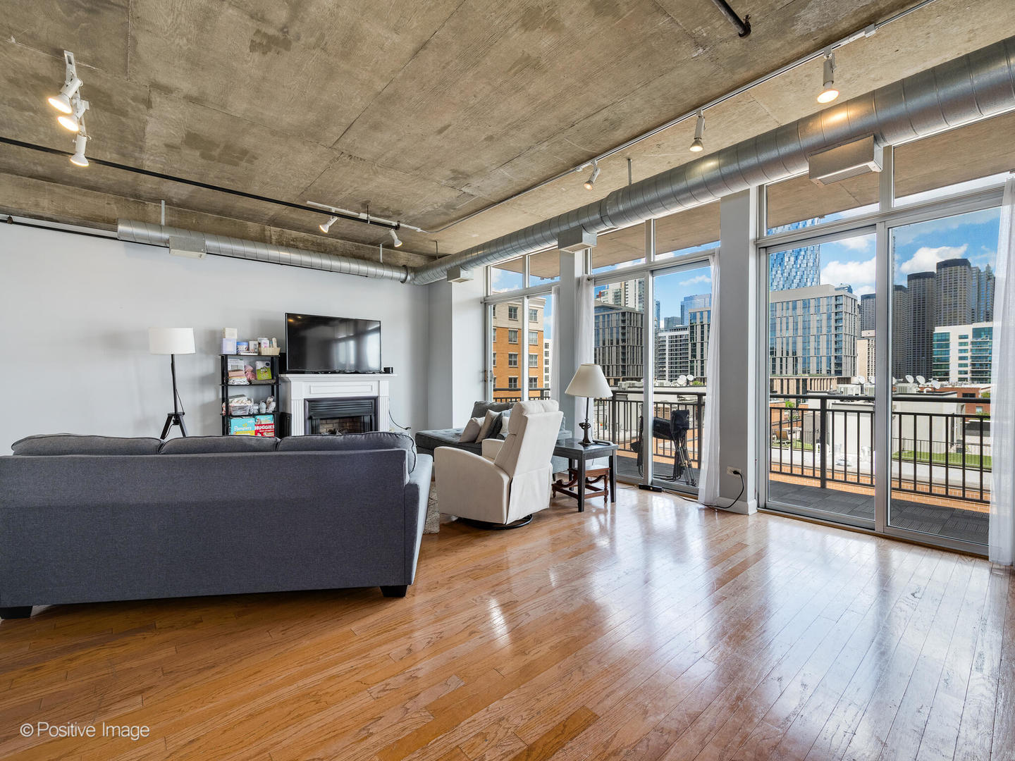 111 South Morgan Street, Unit 725 Chicago, IL 60607 - Photo 7 of 17