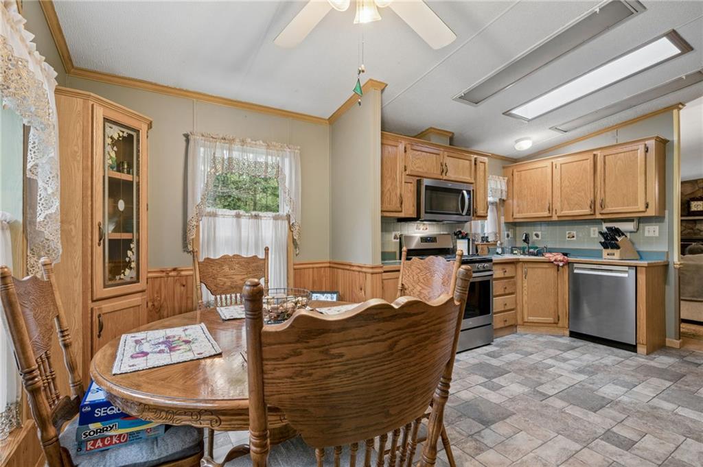 229 Birch Road Acme, PA 15610 - Photo 8 of 39 Gallery Image 8