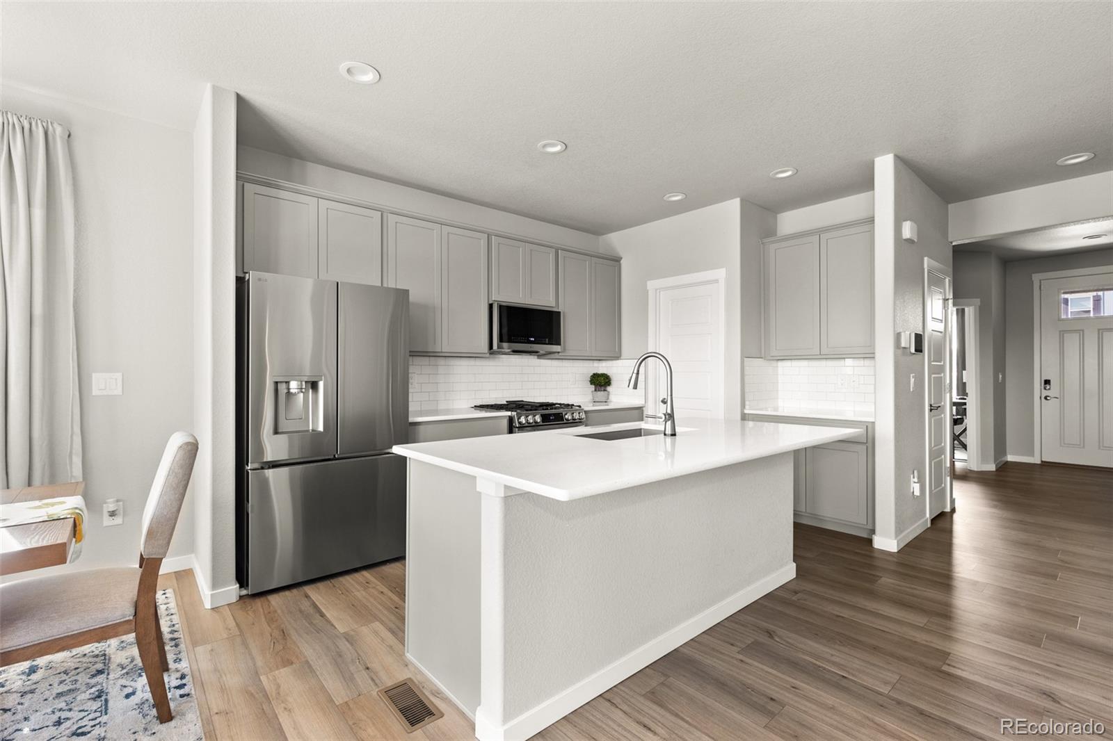 790 Griffith Street Lochbuie, CO 80603 - Photo 3 of 47