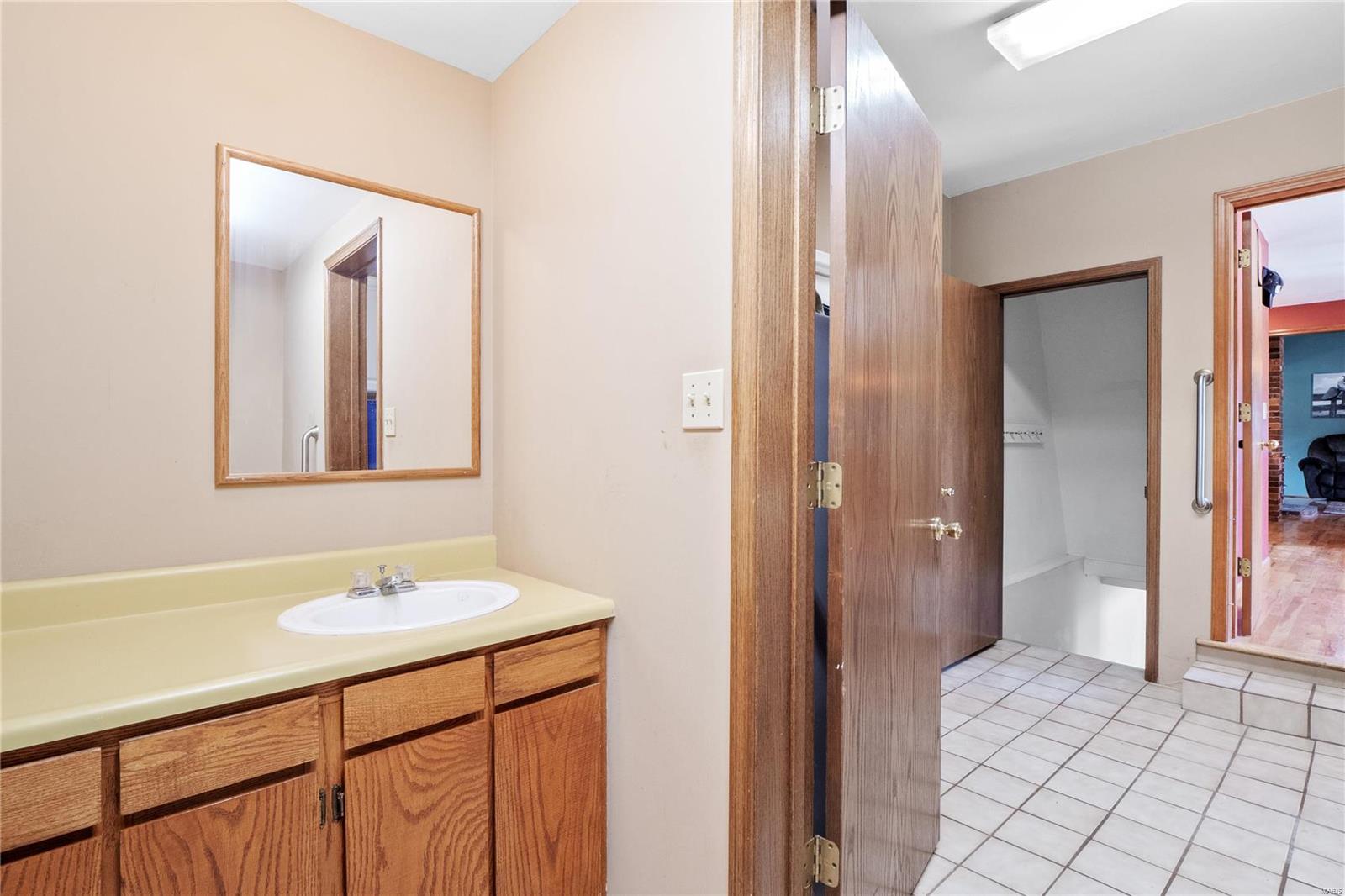 7349 Wirth Road Millstadt, IL 62260 - Photo 11 of 51 Gallery Image 11