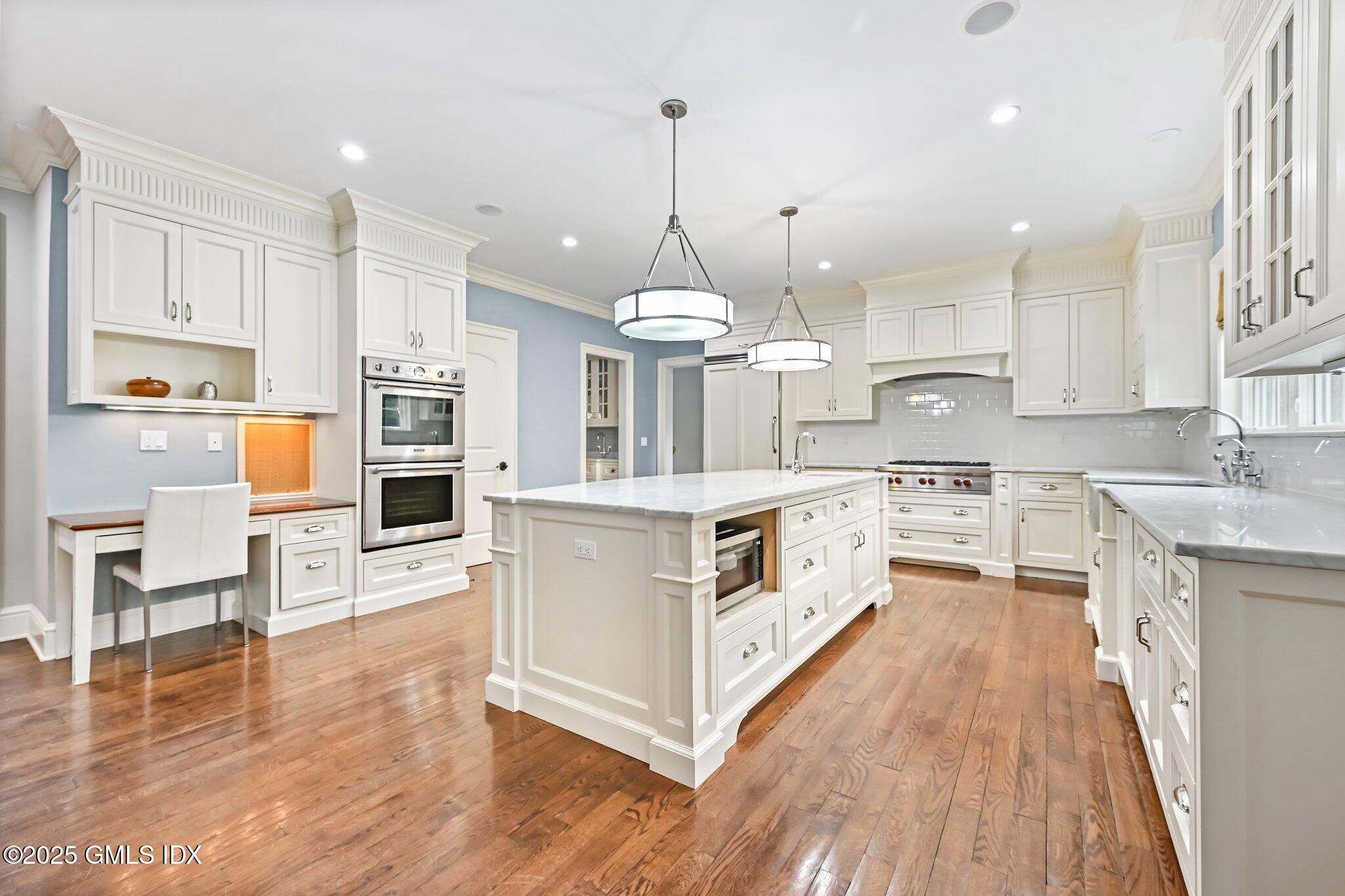 6 Coachlamp Lane Greenwich, CT 06830 - Photo 15 of 30 Kitchen