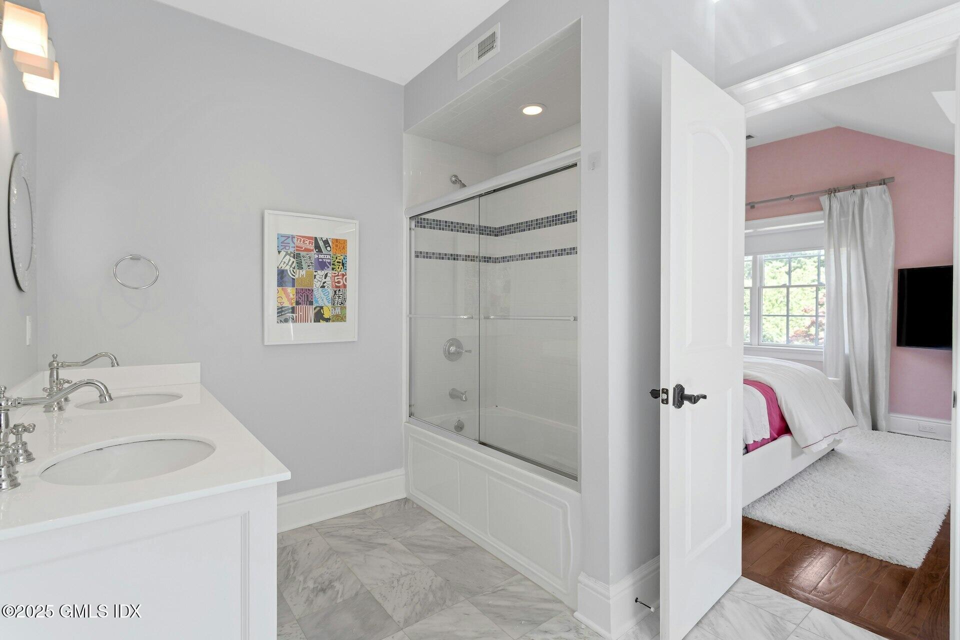 6 Coachlamp Lane Greenwich, CT 06830 - Photo 23 of 30 Bath