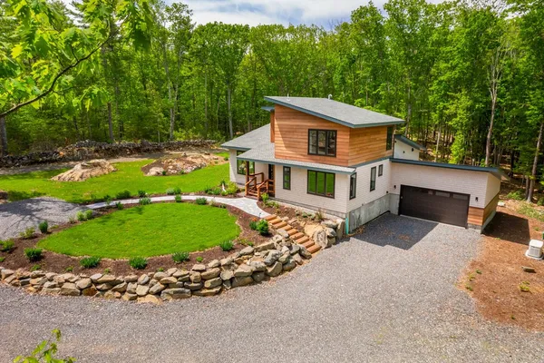 $1,695,000 | 92 Flynn Lane, Ogunquit, ME 03907