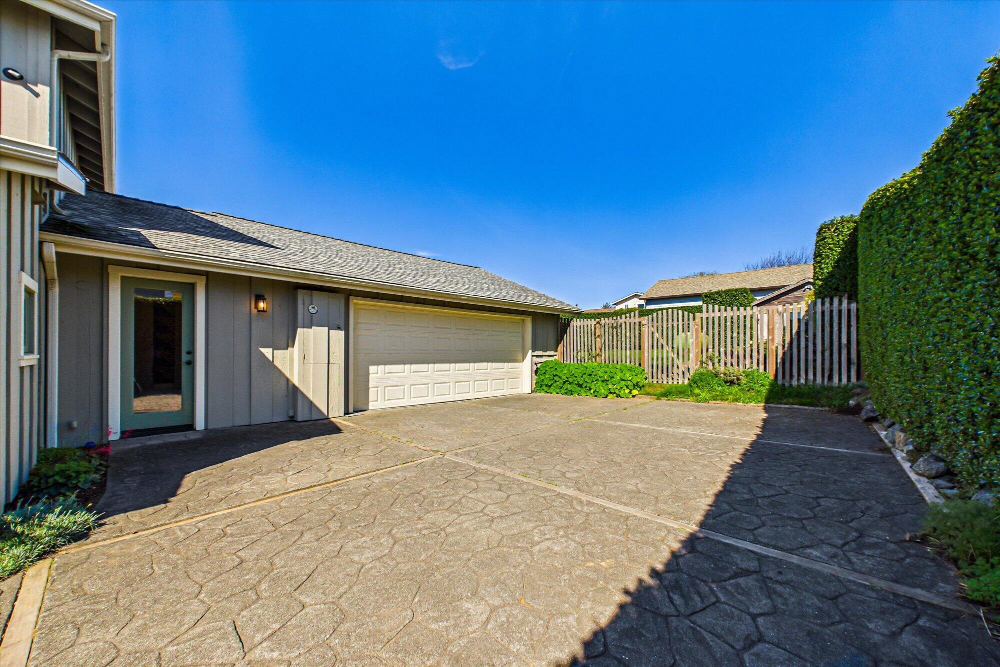 730 Edwards Street Trinidad, CA 95570 - Photo 52 of 73 Driveway