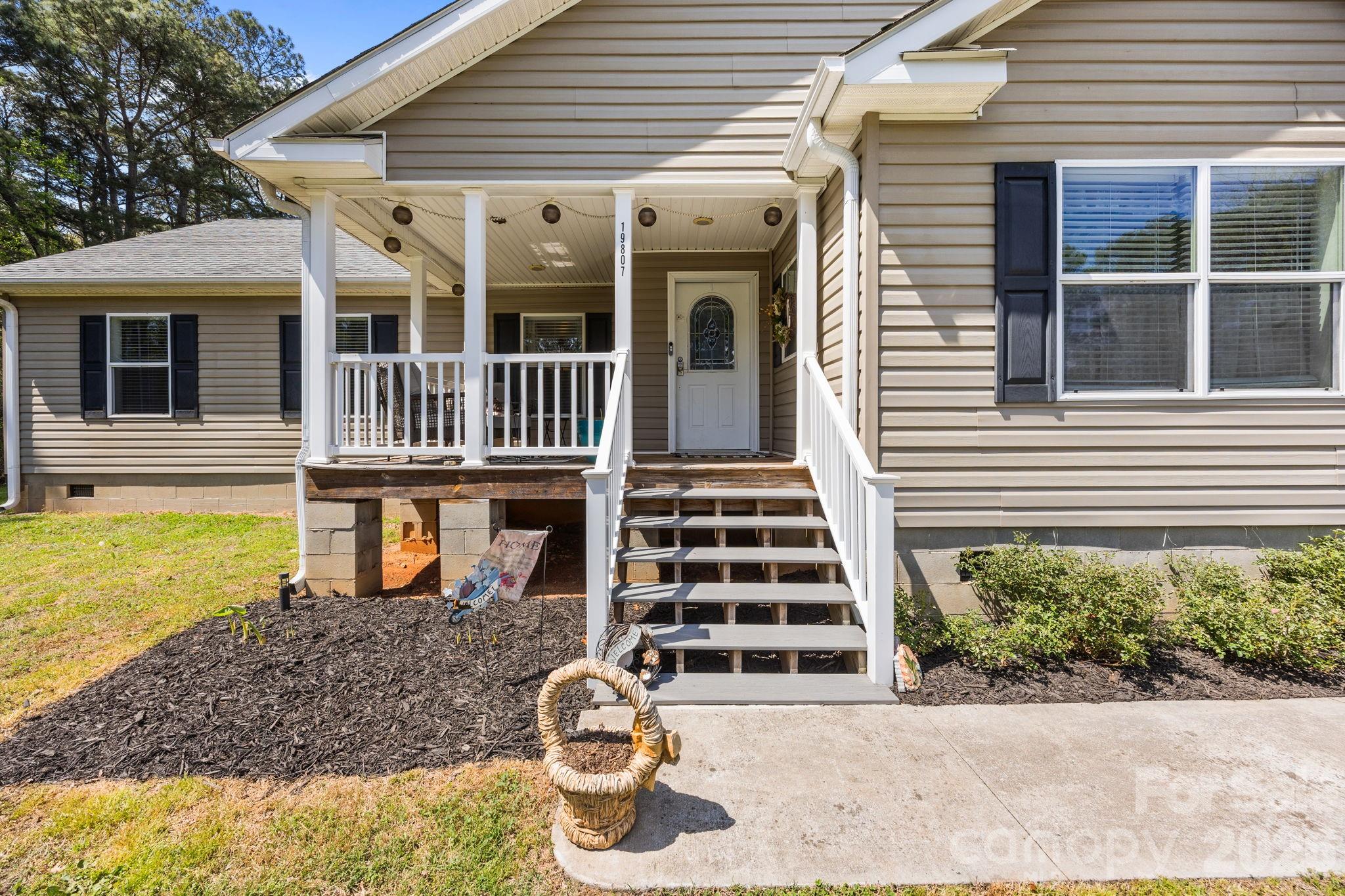 19807 Alpine Road Albemarle, NC 28001 - Photo 2 of 40