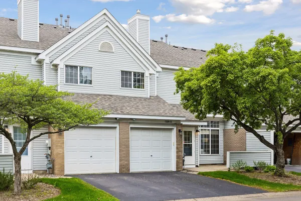 $245,000 | 518 Lovell Avenue West, Unit 3, Roseville, MN 55113