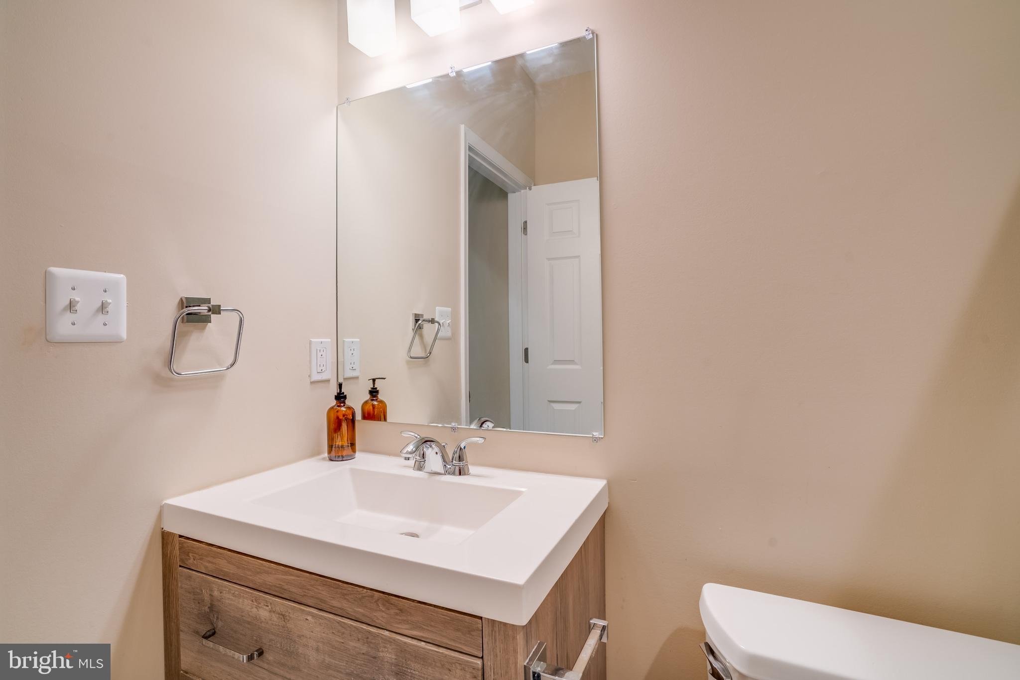 7122 Oak Ridge Road Falls Church, VA 22042 - Photo 21 of 38