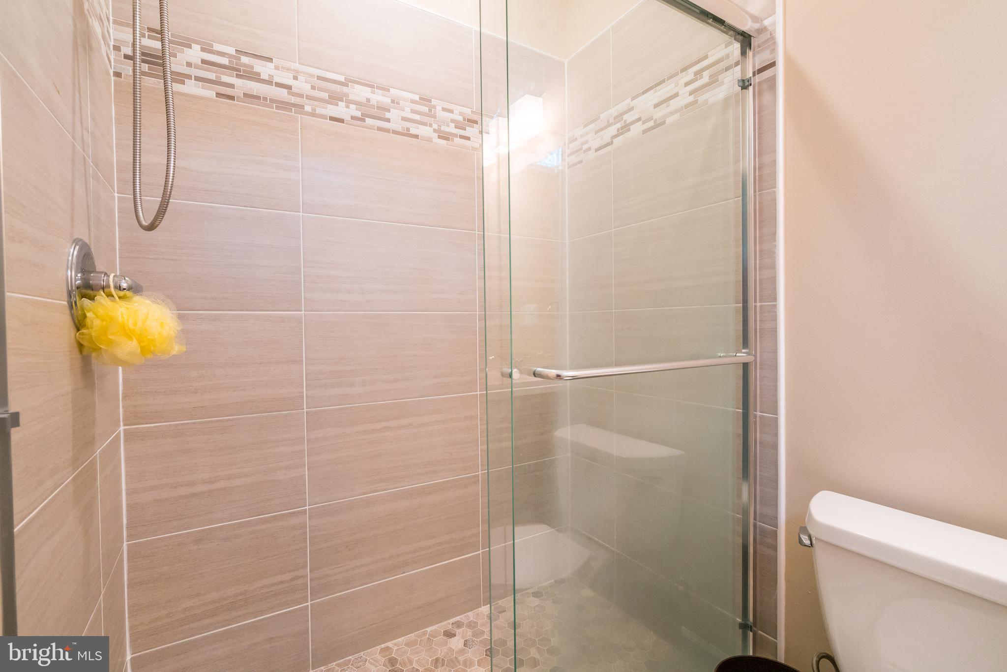 7122 Oak Ridge Road Falls Church, VA 22042 - Photo 25 of 38