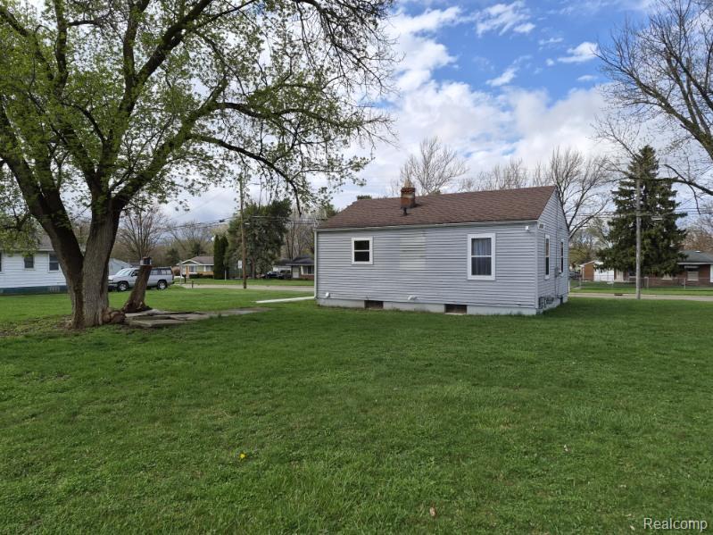 1233 Coldwater Road Flint, MI 48505 - Photo 20 of 22