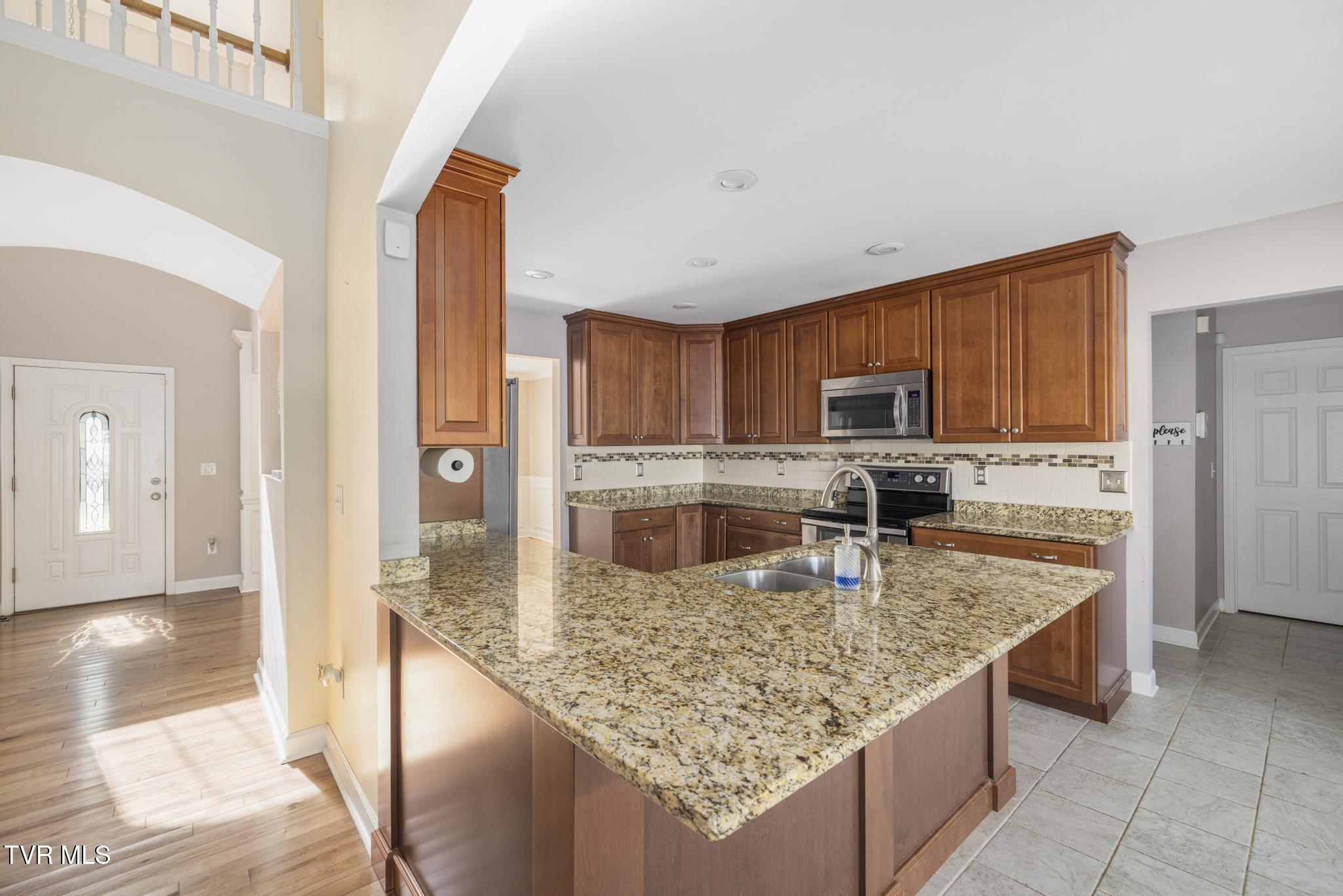 102 Ridgeview Meadows Drive Gray, TN 37615 - Photo 16 of 51 Kitchen with Foyer