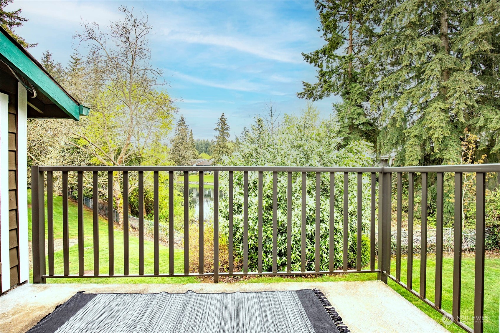 13801 Old Redmond Road, Unit F212 Redmond, WA 98052 - Photo 5 of 23 Gallery Image 5
