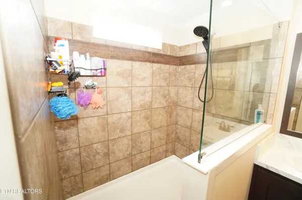 $624,900 | 2840-2830 Robinson Crk Road, Morristown, TN 37813