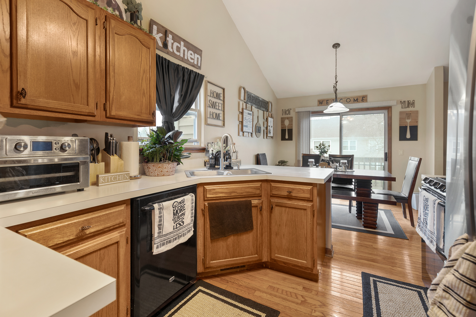 1159 Spring Creek Road Elgin, IL 60120 - Photo 8 of 28 Gallery Image 8