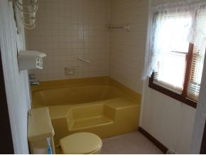 162 Anderson Road Jonesborough, TN 37659 - Photo 9 of 14 Master Bathroom