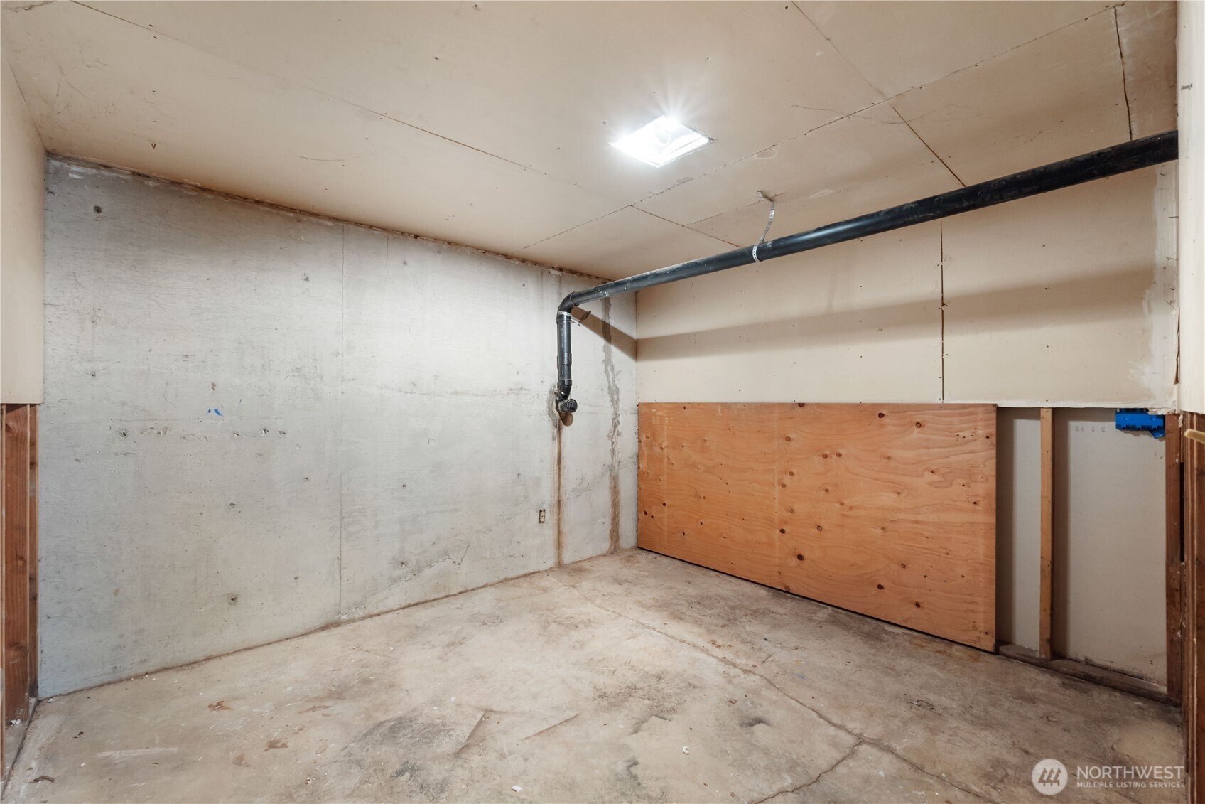 29621 Webster Road East Graham, WA 98338 - Photo 24 of 35 a view of an empty room