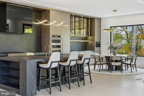 $3,388,888 | 9408 Old Courthouse Road, Vienna, VA 22182