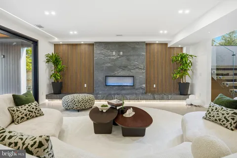 $3,388,888 | 9408 Old Courthouse Road, Vienna, VA 22182