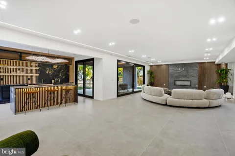 $3,388,888 | 9408 Old Courthouse Road, Vienna, VA 22182